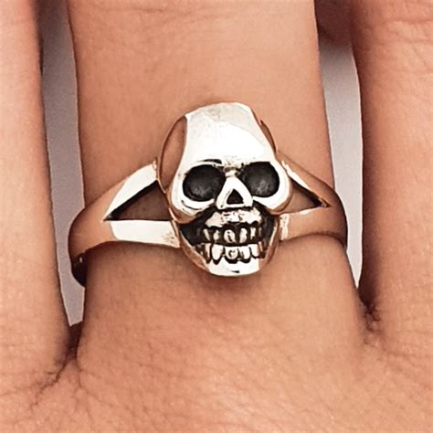 bague gucci tete de mort|Bague en argent 925 GucciGhost en argent 925 .